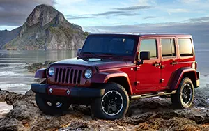   Jeep Wrangler Unlimited Altitude - 2012