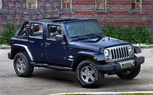   Jeep Wrangler Unlimited Freedom Edition - 2012