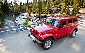   Jeep Wrangler Unlimited Sahara - 2012