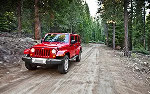   Jeep Wrangler Unlimited Sahara - 2012