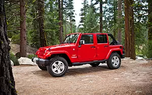   Jeep Wrangler Unlimited Sahara - 2012