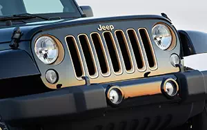   Jeep Wrangler Unlimited Dragon - 2014