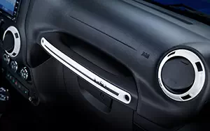   Jeep Wrangler Unlimited Polar - 2014
