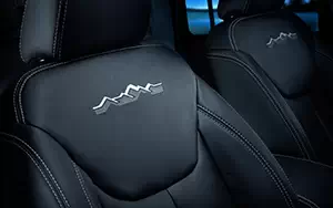   Jeep Wrangler Unlimited Polar - 2014