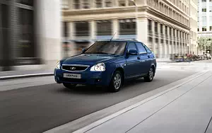   Lada Priora Hatchback - 2013