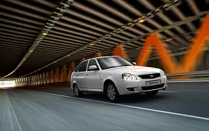   Lada Priora Hatchback - 2013
