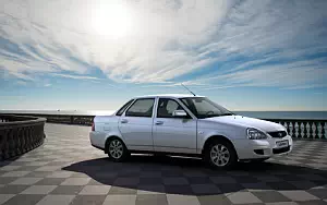   Lada Priora - 2013
