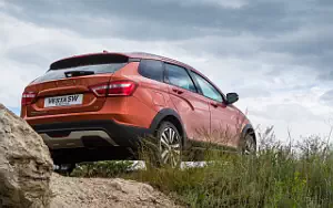 Обои автомобили Lada Vesta SW Cross - 2017