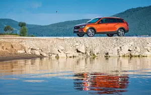 Обои автомобили Lada Vesta SW Cross - 2017