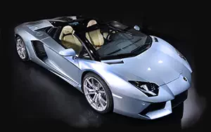   Lamborghini Aventador LP 700-4 Roadster - 2012