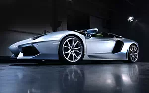   Lamborghini Aventador LP 700-4 Roadster - 2012
