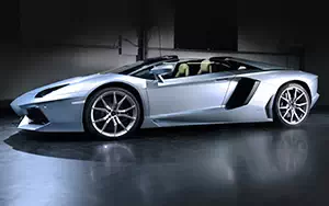  Lamborghini Aventador LP 700-4 Roadster - 2012