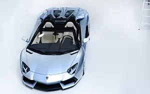   Lamborghini Aventador LP 700-4 Roadster - 2012