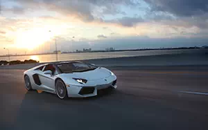   Lamborghini Aventador LP 700-4 Roadster - 2013