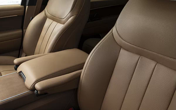   Range Rover SE P400 LWB US-spec - 2022