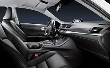   Lexus CT200h - 2010