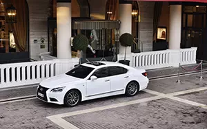   Lexus LS600h F Sport - 2012