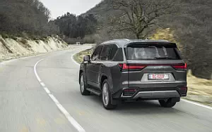   Lexus LX 600 - 2021