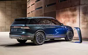   Lincoln Aviator - 2018