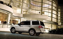   Lincoln Navigator - 2008