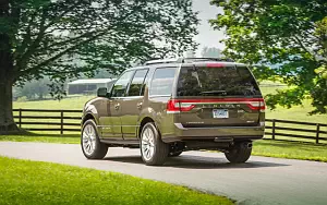   Lincoln Navigator - 2015