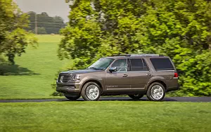   Lincoln Navigator - 2015