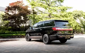   Lincoln Navigator L Black Label - 2017