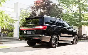  Lincoln Navigator L Black Label - 2017