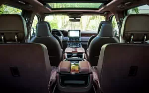   Lincoln Navigator L Black Label - 2017