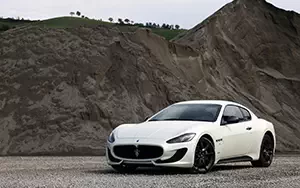 Обои автомобили Maserati GranTurismo Sport MC Line - 2013