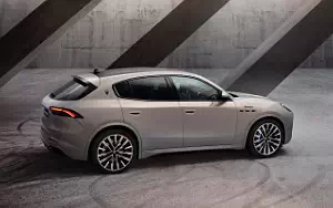 Обои автомобили Maserati Grecale Modena - 2022