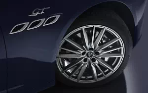   Maserati Quattroporte GT - 2021