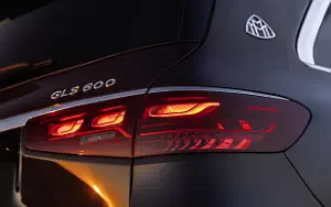   Mercedes-Maybach GLS 600 4MATIC US-spec - 2023
