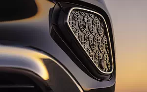   Mercedes-Maybach GLS 600 4MATIC US-spec - 2023
