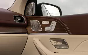   Mercedes-Maybach GLS 600 4MATIC US-spec - 2023