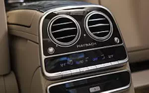   Mercedes-Maybach S 560 4MATIC US-spec - 2017