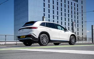 Обои автомобили Mercedes-Benz EQS SUV 450 4MATIC AMG Line UK-spec - 2023