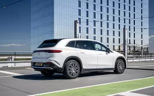 Обои автомобили Mercedes-Benz EQS SUV 450 4MATIC AMG Line UK-spec - 2023