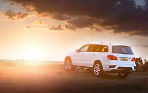 Обои автомобили Mercedes-Benz GL350 BlueTEC AMG Sports Package UK-spec - 2013