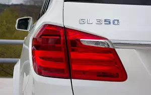 Обои автомобили Mercedes-Benz GL350 BlueTEC AMG Sports Package UK-spec - 2013