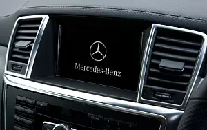   Mercedes-Benz GL350 BlueTEC AMG Sports Package UK-spec - 2013