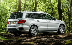   Mercedes-Benz GL350 BlueTEC AMG Sports Package UK-spec - 2014