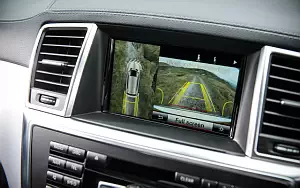  Mercedes-Benz GL350 BlueTEC AMG Sports Package UK-spec - 2014
