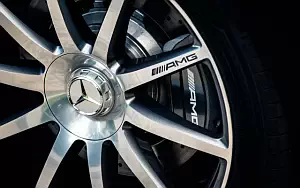   Mercedes-Benz S63 AMG Coupe UK-spec - 2014