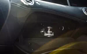 Обои автомобили Mercedes-Benz S63 AMG Coupe UK-spec - 2014