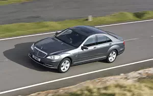 Обои автомобили Mercedes-Benz S350 CDI UK-spec - 2009