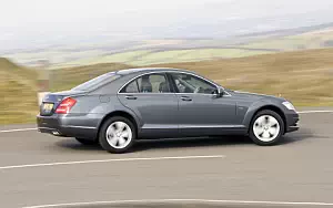 Обои автомобили Mercedes-Benz S350 CDI UK-spec - 2009
