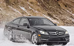   Mercedes-Benz C350 4MATIC Coupe US-spec - 2013
