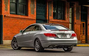   Mercedes-Benz E350 4MATIC Coupe US-spec - 2014