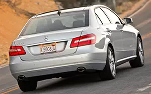 Обои автомобили Mercedes-Benz E350 Luxury US-spec - 2010